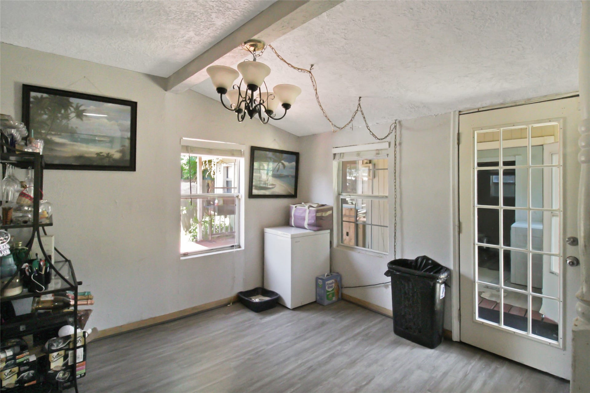 306 W Houston Avenue, Pasadena, TX 77502 Dining Area