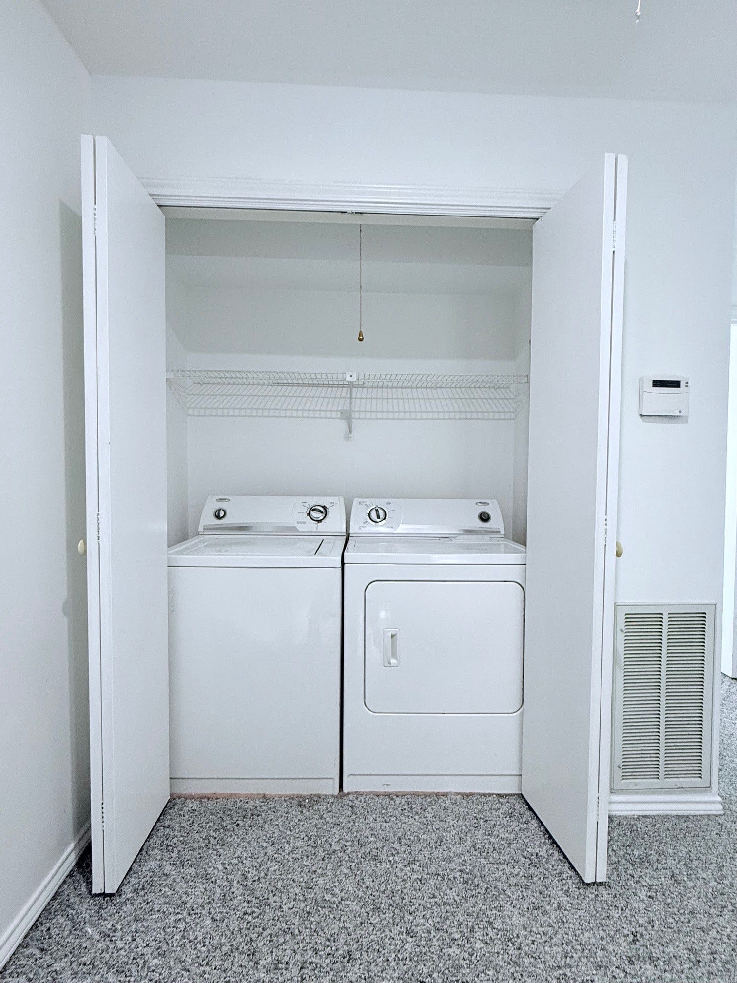 1011 Hamblen Road, #207, Kingwood, TX 77339 Laundry Room