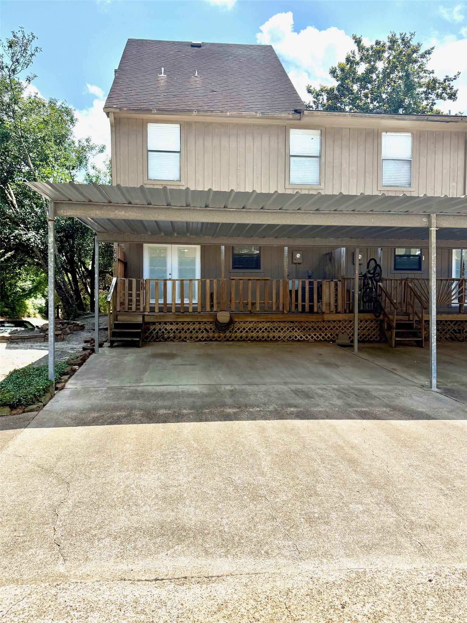 1011 Hamblen Road, #207, Kingwood, TX 77339 Back view