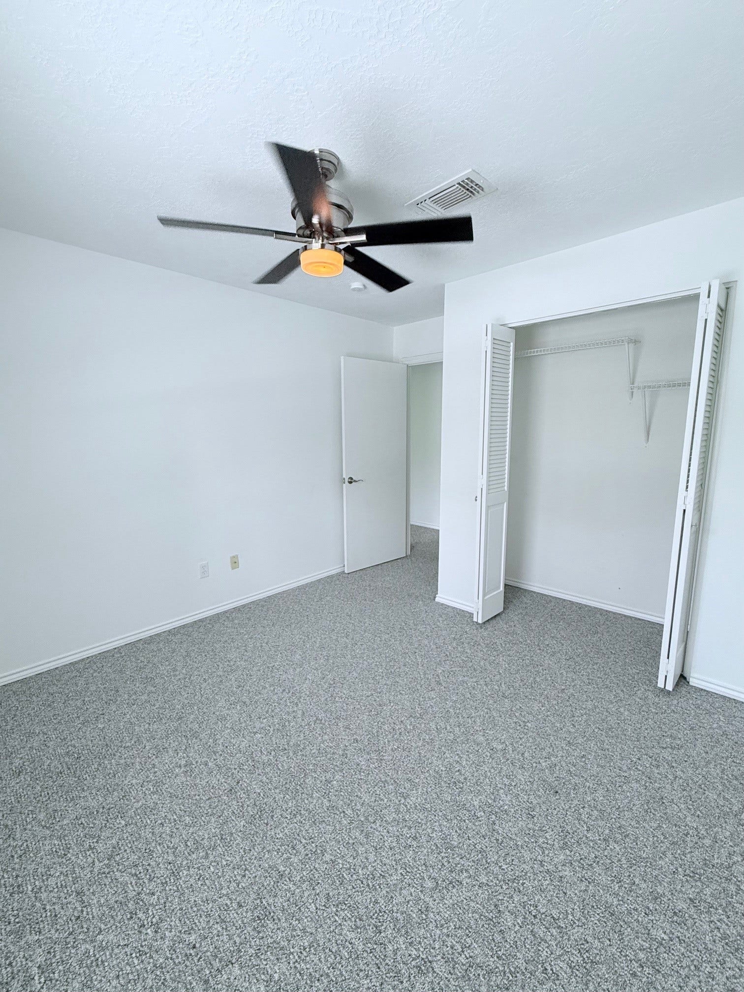 1011 Hamblen Road, #207, Kingwood, TX 77339 2nd bedroom