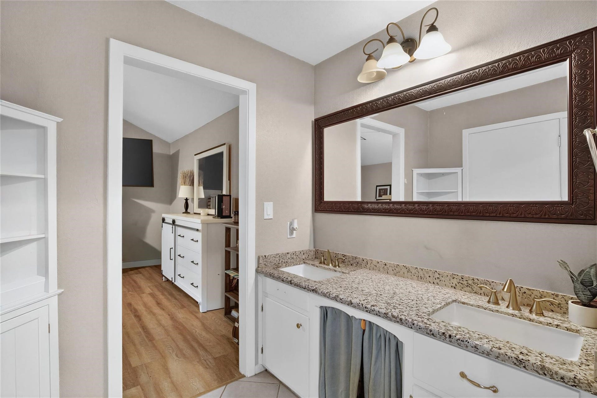 5451 Appleblossom Lane, Friendswood, TX 77546 5451 Appleblossom Lane, Friendswood, TX 77546