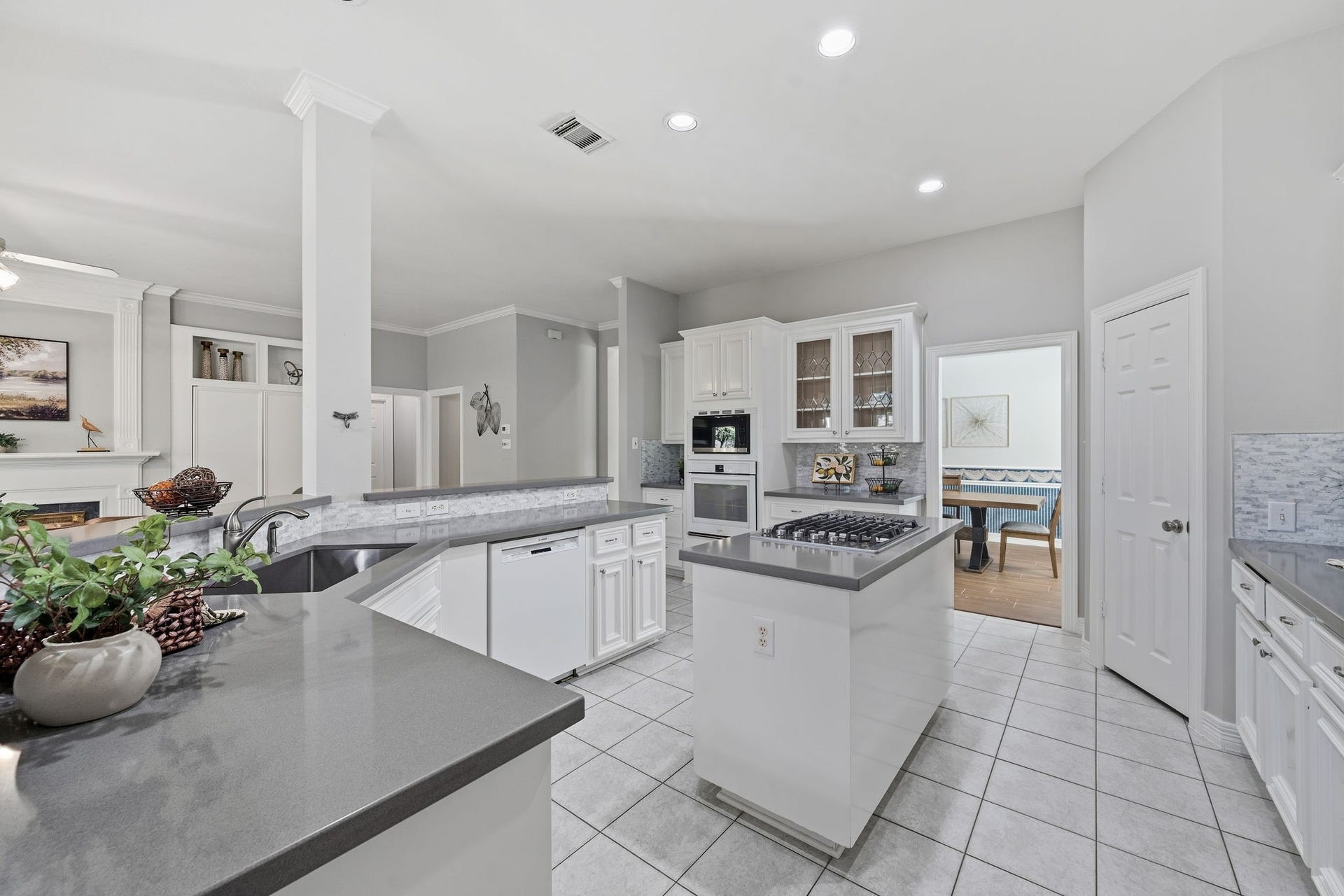 8223 Malardcrest Drive, Humble, TX 77346 8223 Malardcrest Drive, Humble, TX 77346