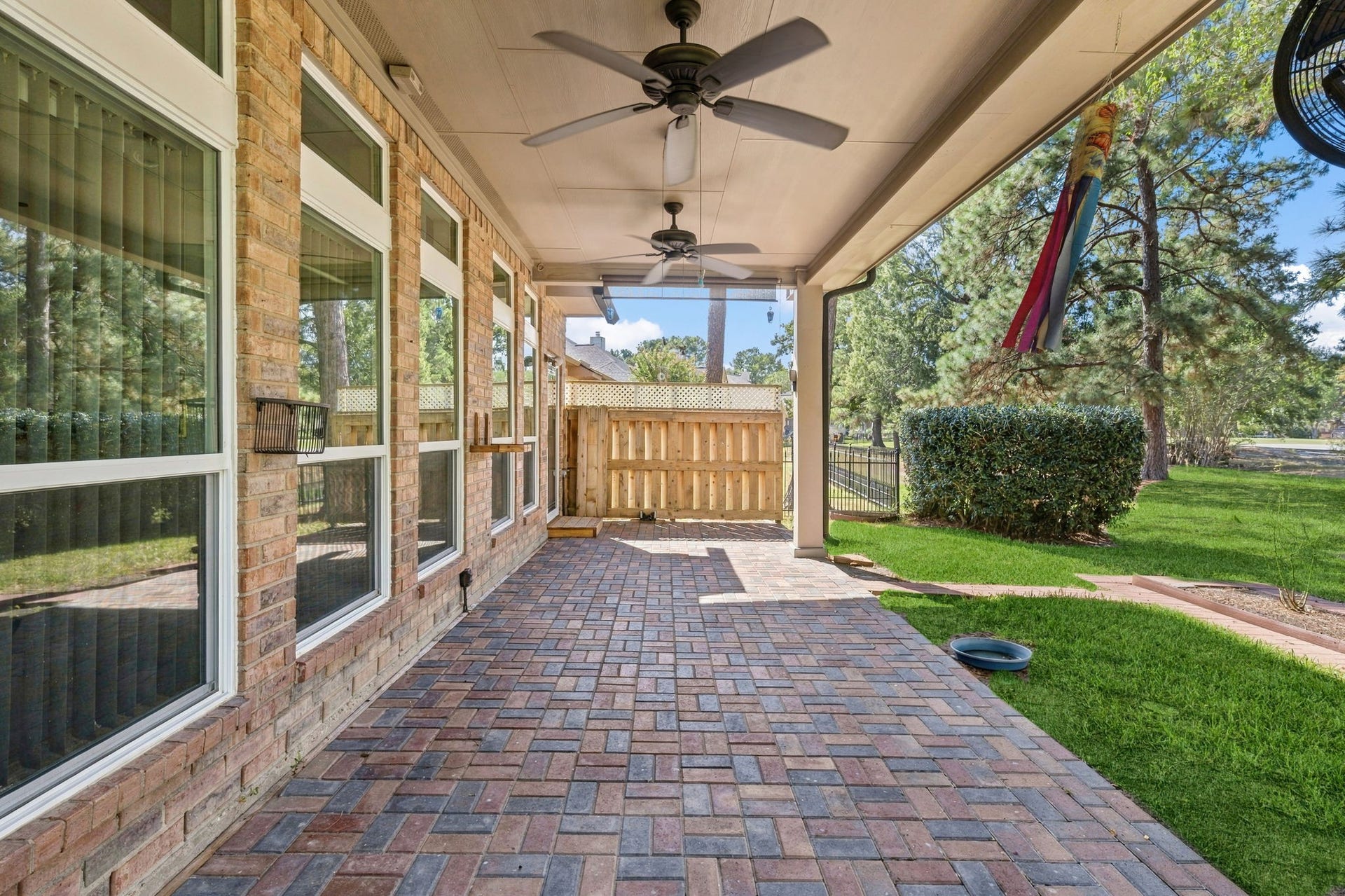8223 Malardcrest Drive, Humble, TX 77346 Covered patio 33X10, facing green of the 11th hole (Walden on Lake Houston).