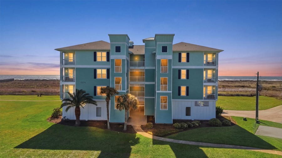 Property photo for 4221 Grassy Pointe Drive, #202, Galveston, TX