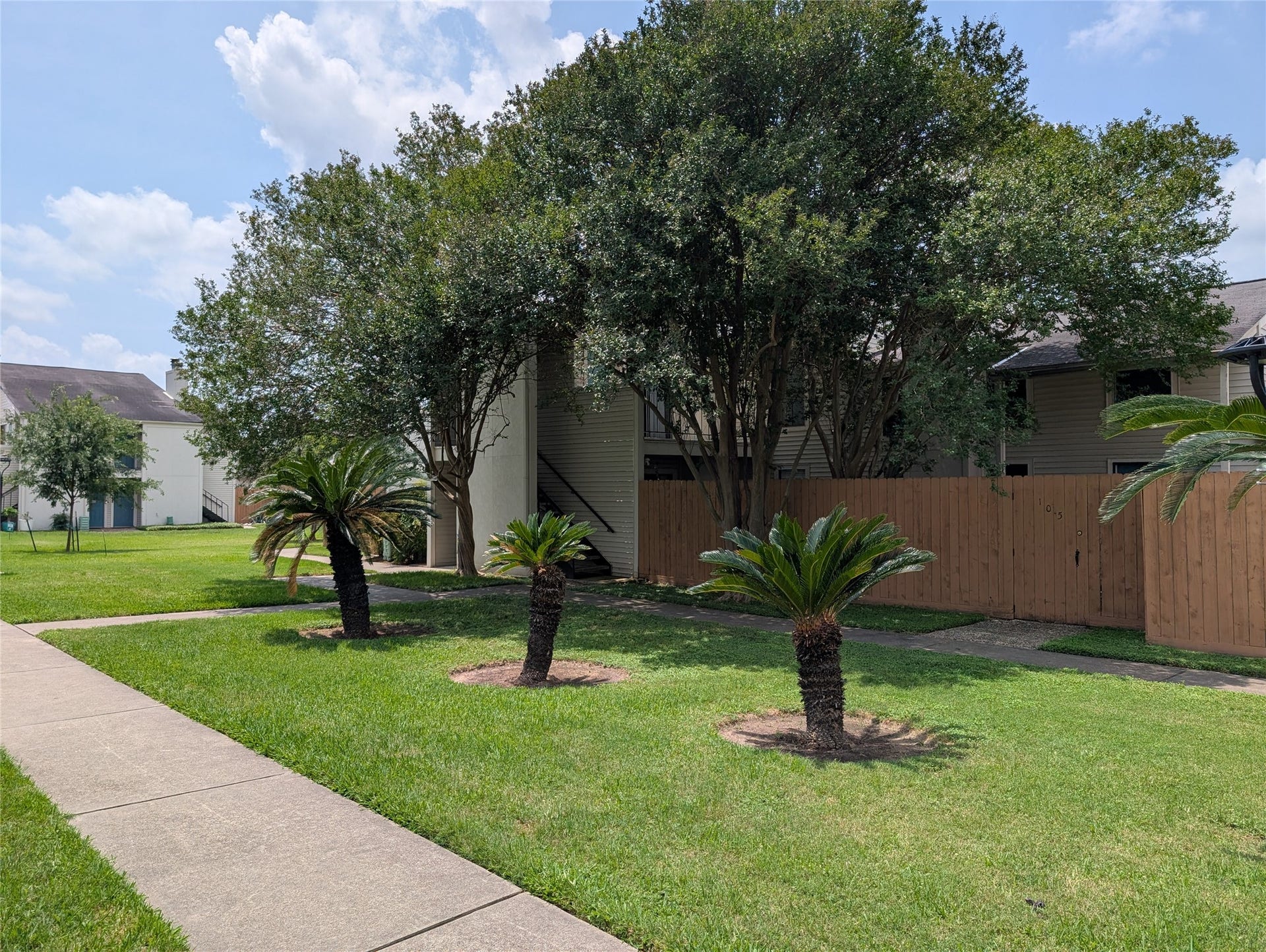 6401 Deihl, #103, Houston, TX 77092