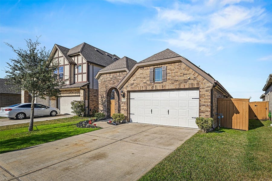 Property photo for 12727 Gallowhill Drive, Humble, TX