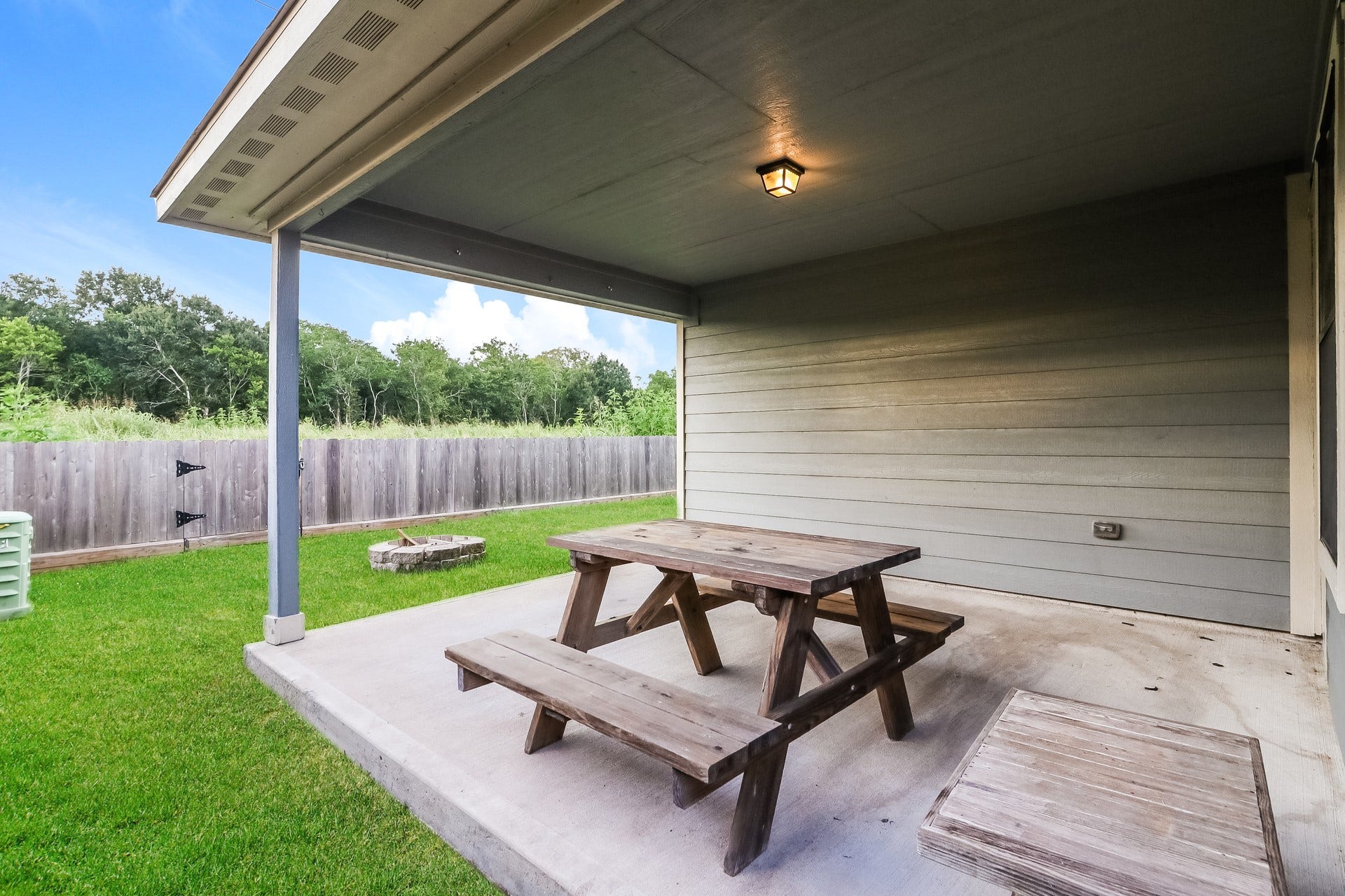 429 De Coster Boulevard, Alvin, TX 77511 429 De Coster Boulevard, Alvin, TX 77511