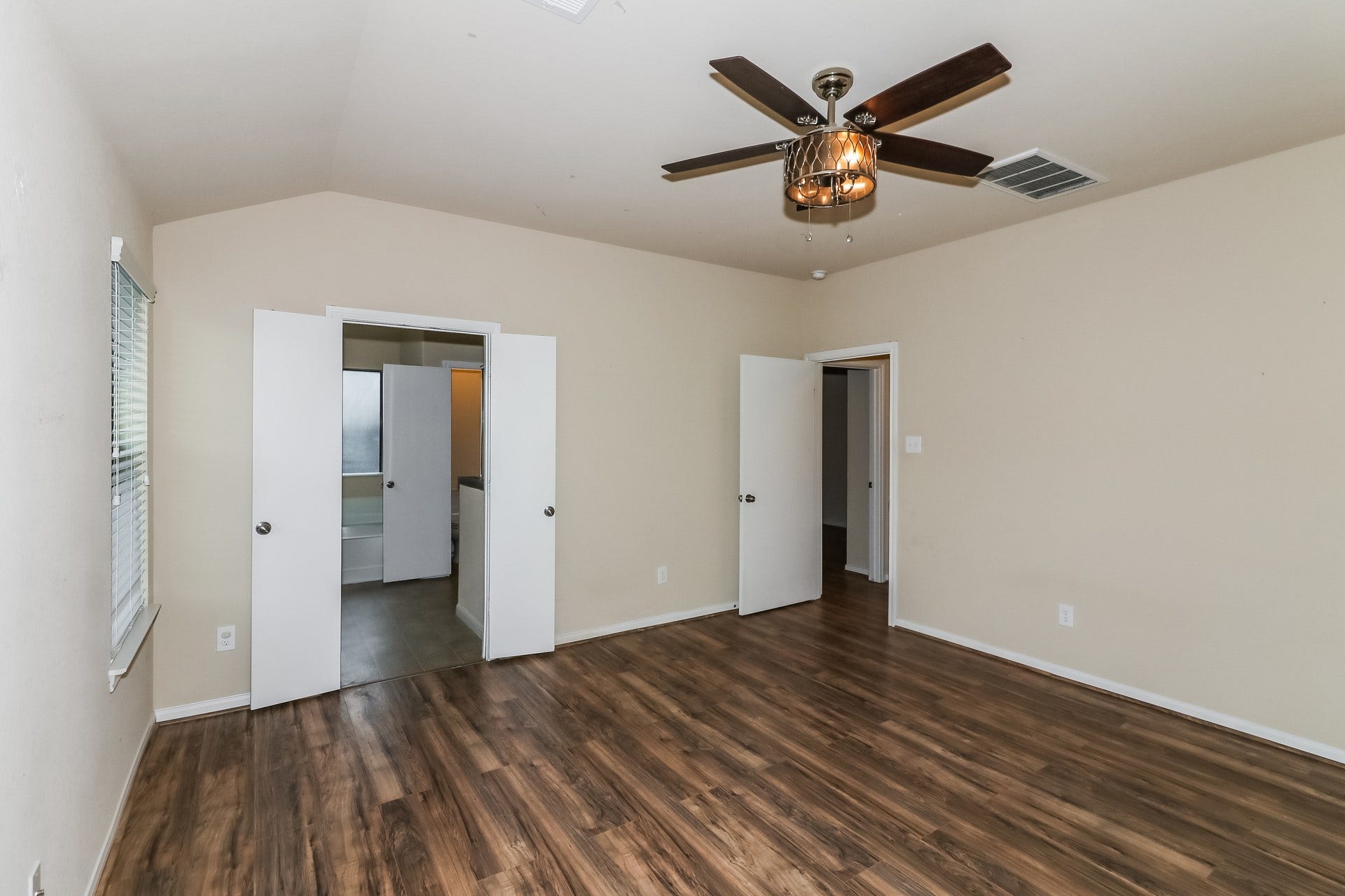 429 De Coster Boulevard, Alvin, TX 77511 429 De Coster Boulevard, Alvin, TX 77511