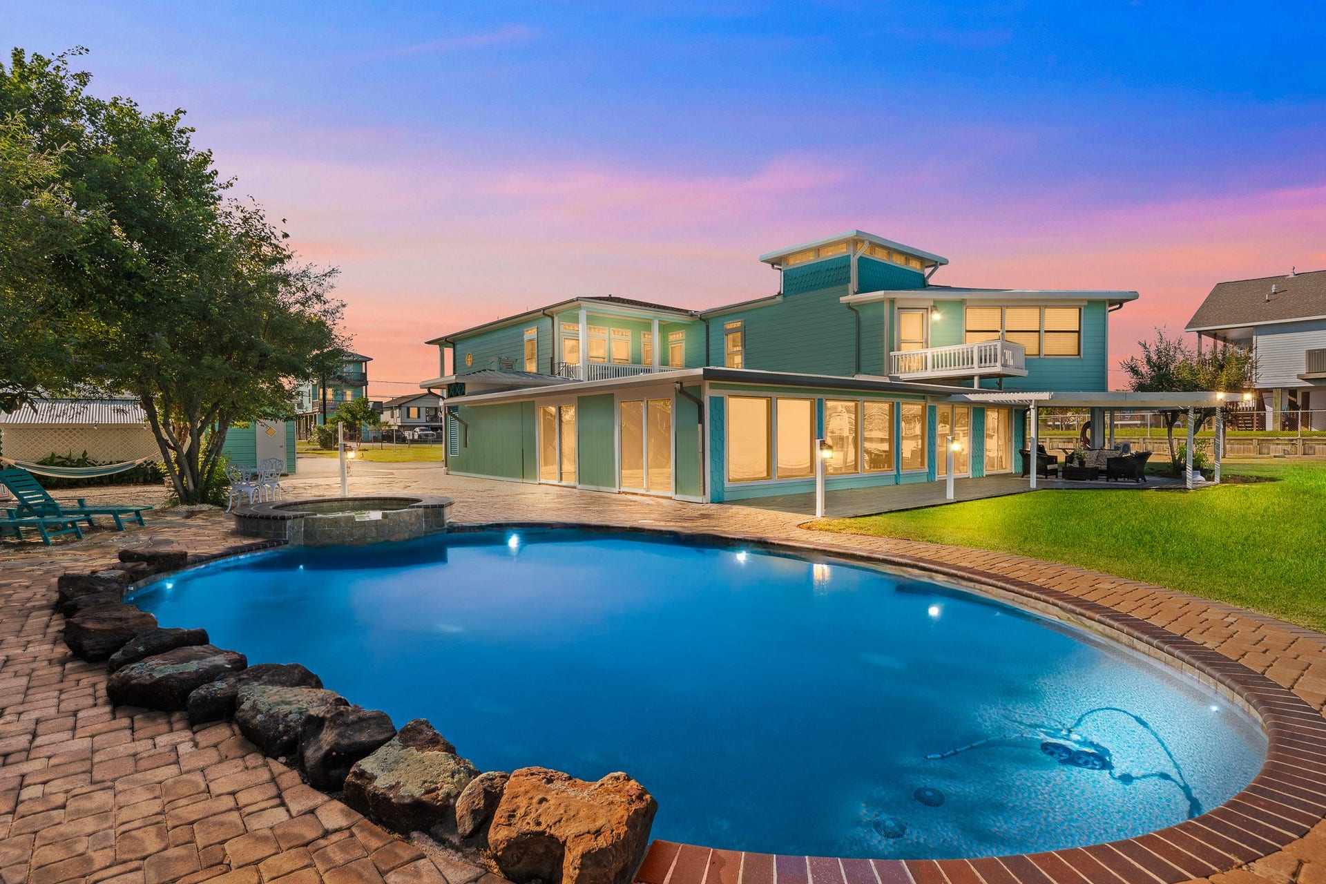 815 5th Street, Dickinson, TX 77539 815 5th Street, Dickinson, TX 77539