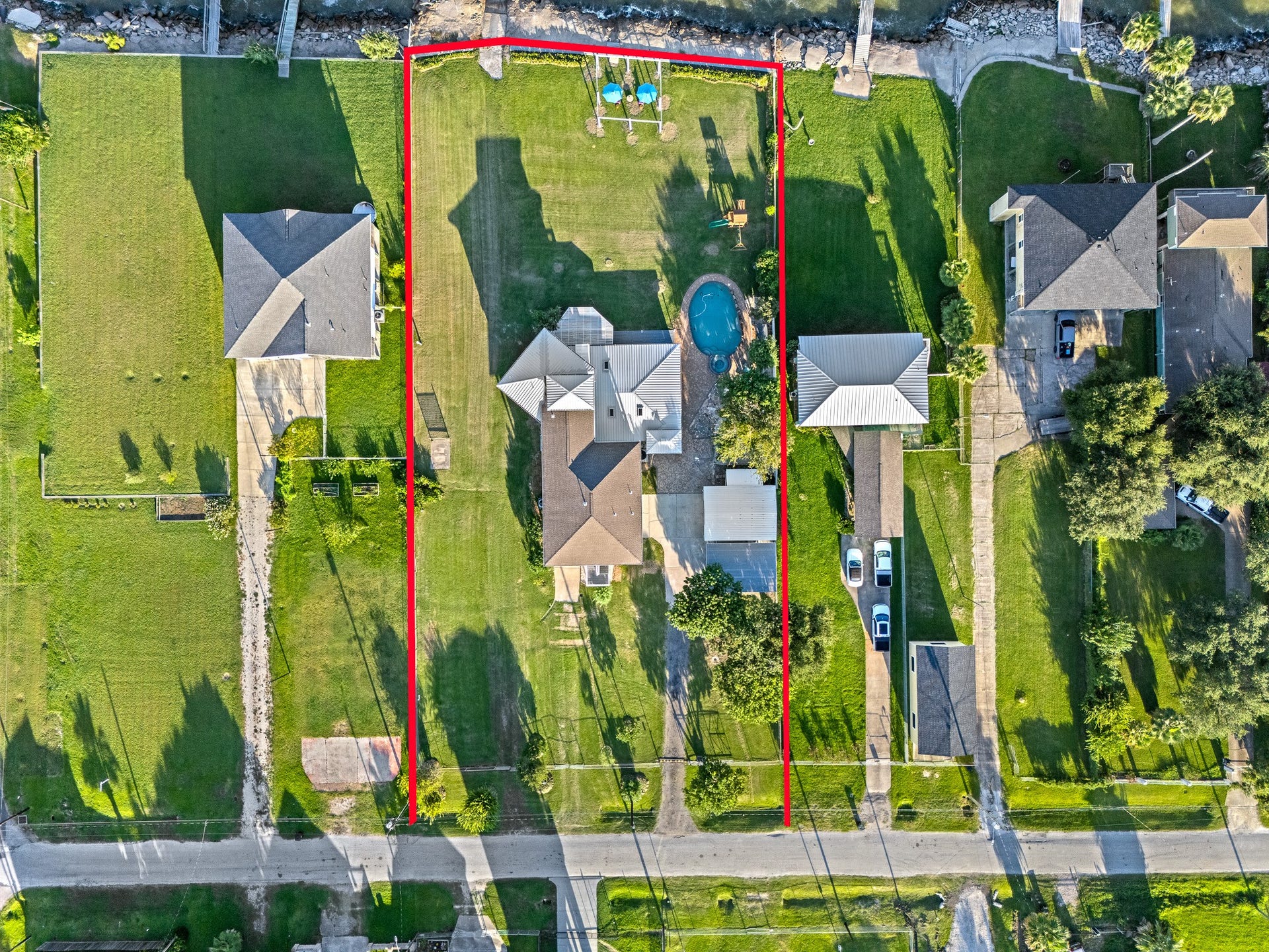 815 5th Street, Dickinson, TX 77539 815 5th Street, Dickinson, TX 77539