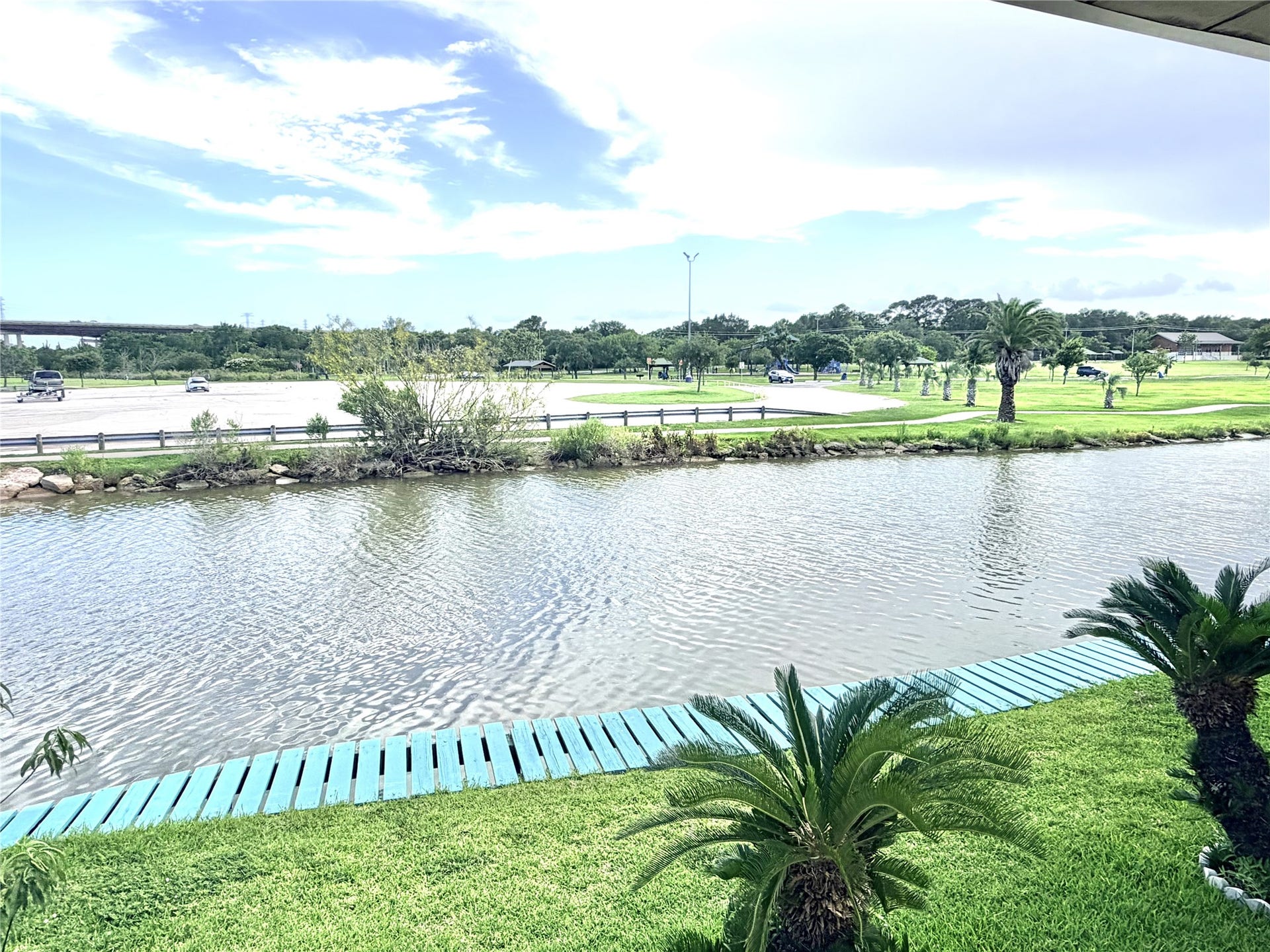 27 Marlin Lane, Baytown, TX 77520 27 Marlin Lane, Baytown, TX 77520