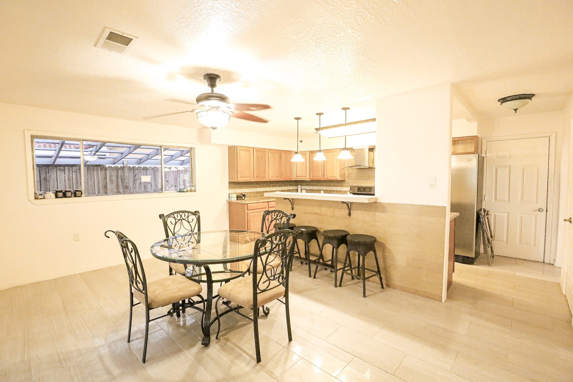 27 Marlin Lane, Baytown, TX 77520 27 Marlin Lane, Baytown, TX 77520