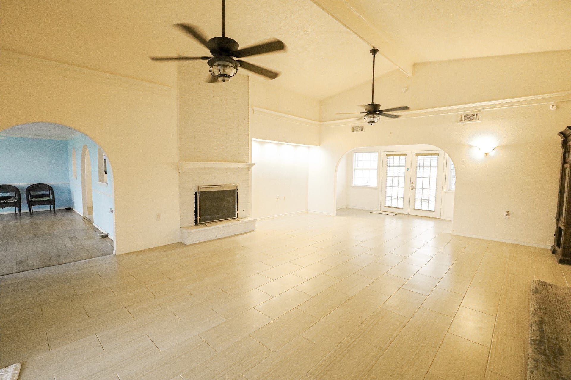 27 Marlin Lane, Baytown, TX 77520 27 Marlin Lane, Baytown, TX 77520