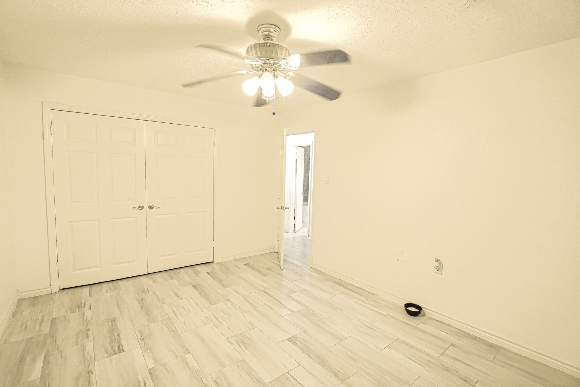 27 Marlin Lane, Baytown, TX 77520 27 Marlin Lane, Baytown, TX 77520