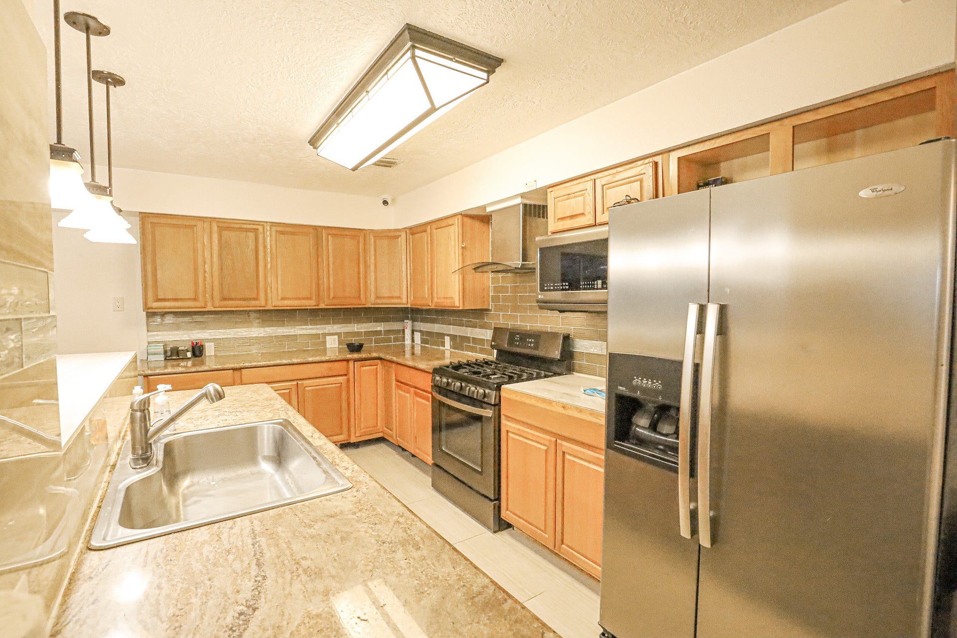 27 Marlin Lane, Baytown, TX 77520 27 Marlin Lane, Baytown, TX 77520