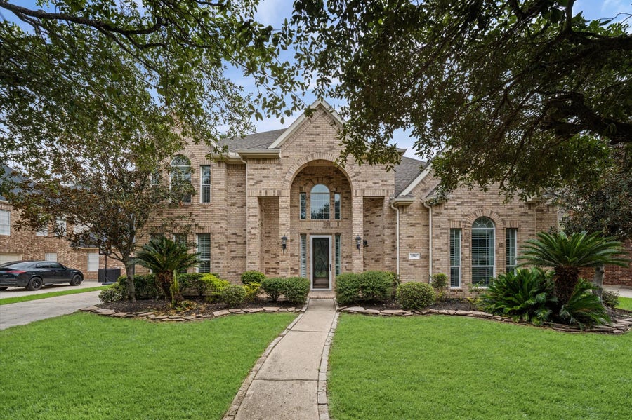 Property photo for 5510 Darschelle Drive, Houston, TX