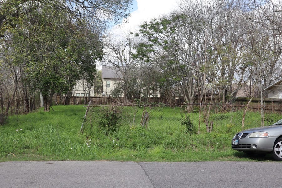 Property photo for 4211 Maggie Street, Houston, TX