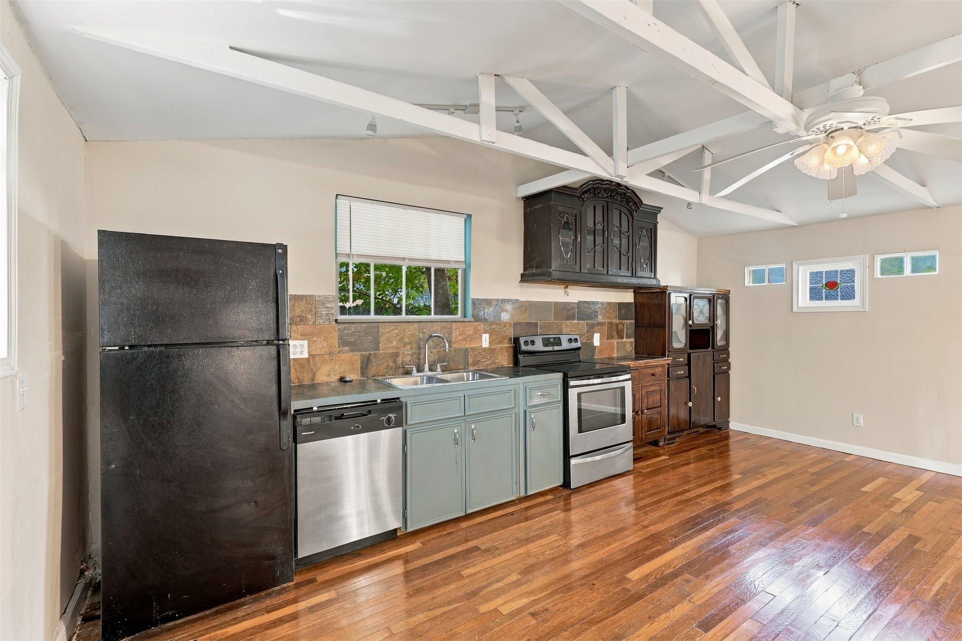 4505 Larch Lane, #C, Bellaire, TX 77401 4505 Larch Lane, #C, Bellaire, TX 77401