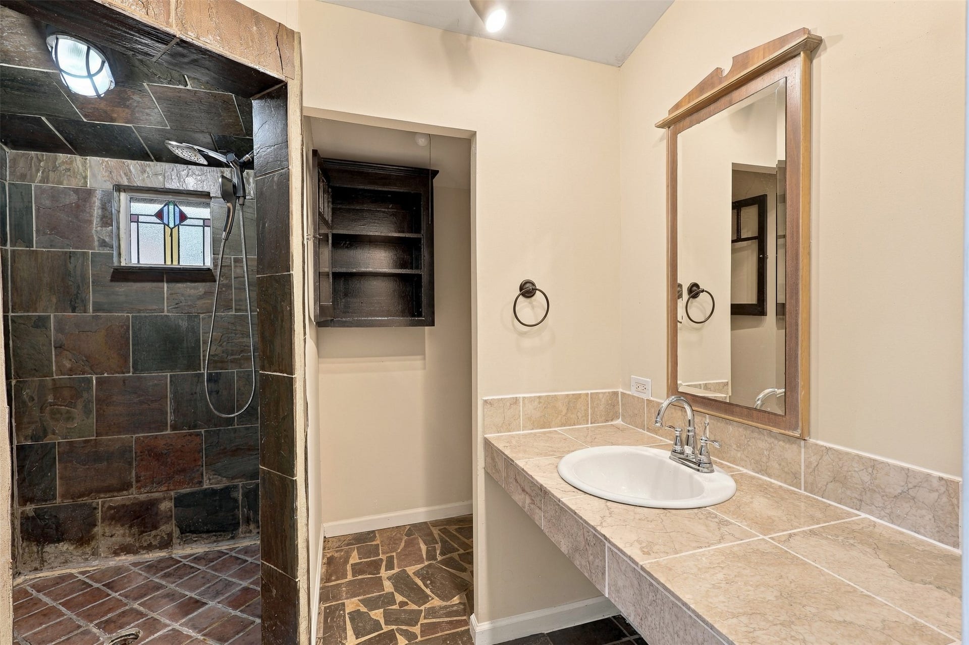 4505 Larch Lane, #C, Bellaire, TX 77401 4505 Larch Lane, #C, Bellaire, TX 77401