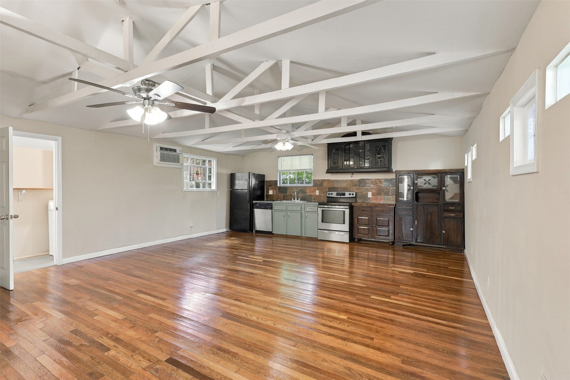 4505 Larch Lane, #C, Bellaire, TX 77401 4505 Larch Lane, #C, Bellaire, TX 77401