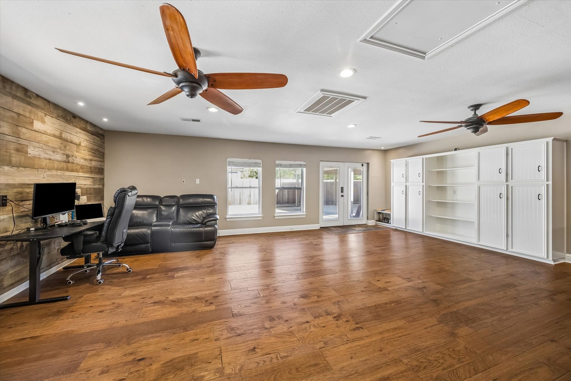 40302 Pipestone Road, Magnolia, TX 77354