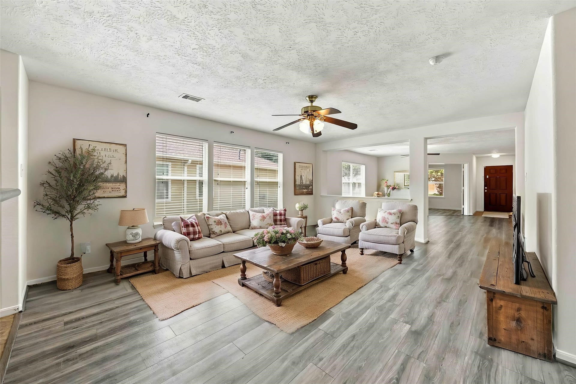 16011 Arapaho Bend Lane, Cypress, TX 77429 Living room - Digital staging furniture
