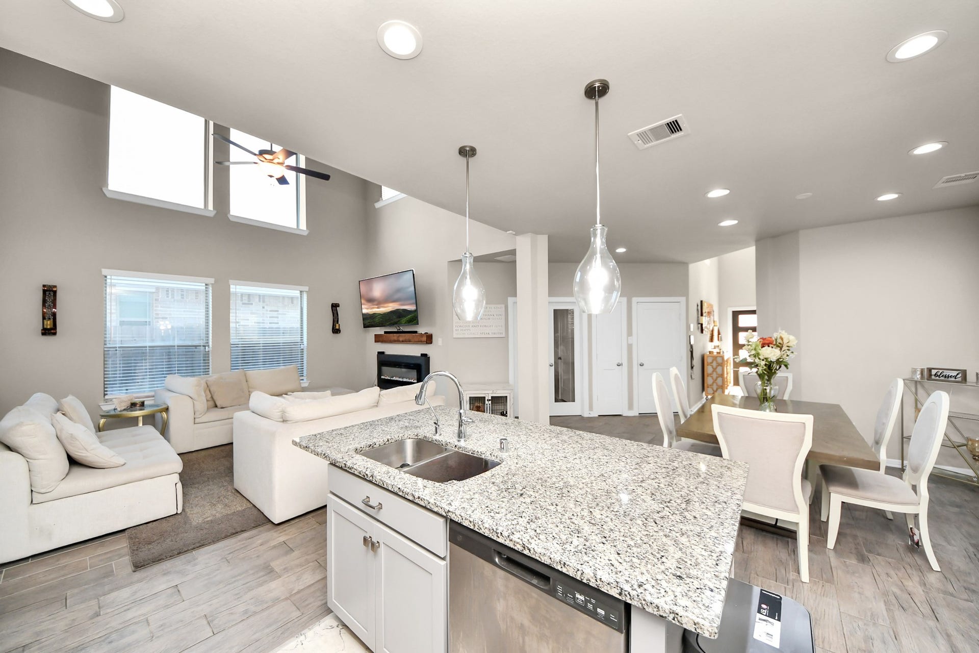 7027 Winterberry Glen Lane, Katy, TX 77493 7027 Winterberry Glen Lane, Katy, TX 77493