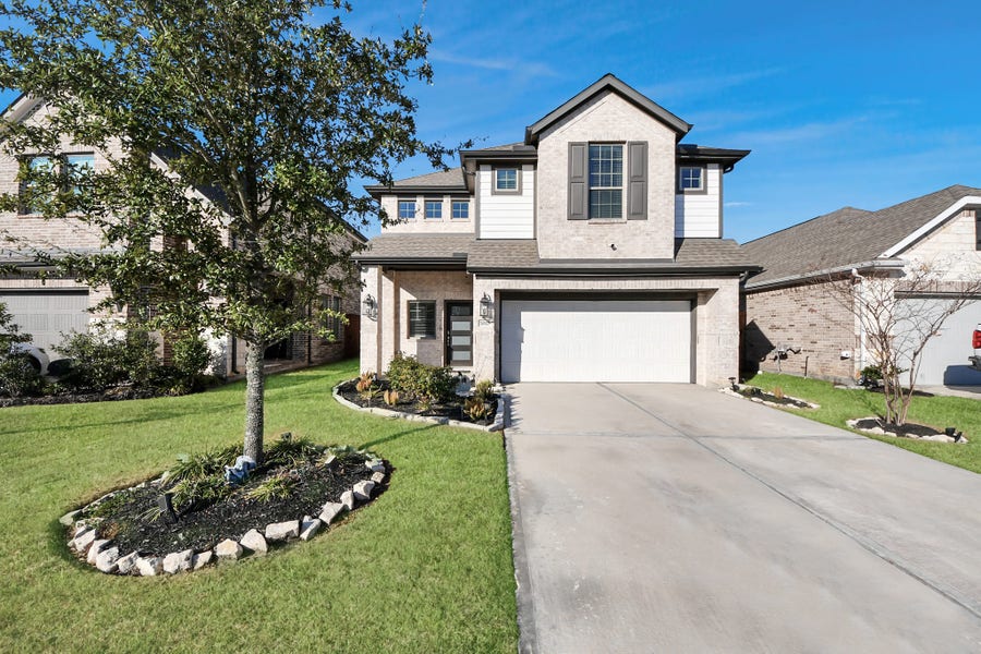 Property photo for 7027 Winterberry Glen Lane, Katy, TX
