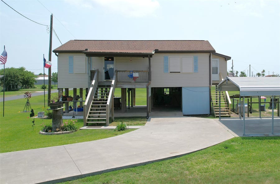 Property photo for 1321 Pickney Avenue, Port Bolivar, TX