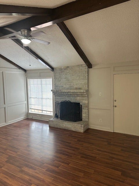 25419 Fairbrook Lane, Spring, TX 77373 High ceiling with exposed beams