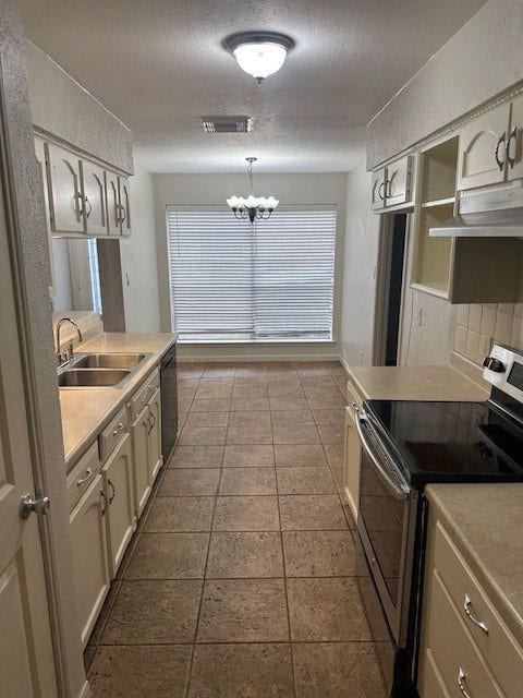 25419 Fairbrook Lane, Spring, TX 77373 Kitchen view from the front entry