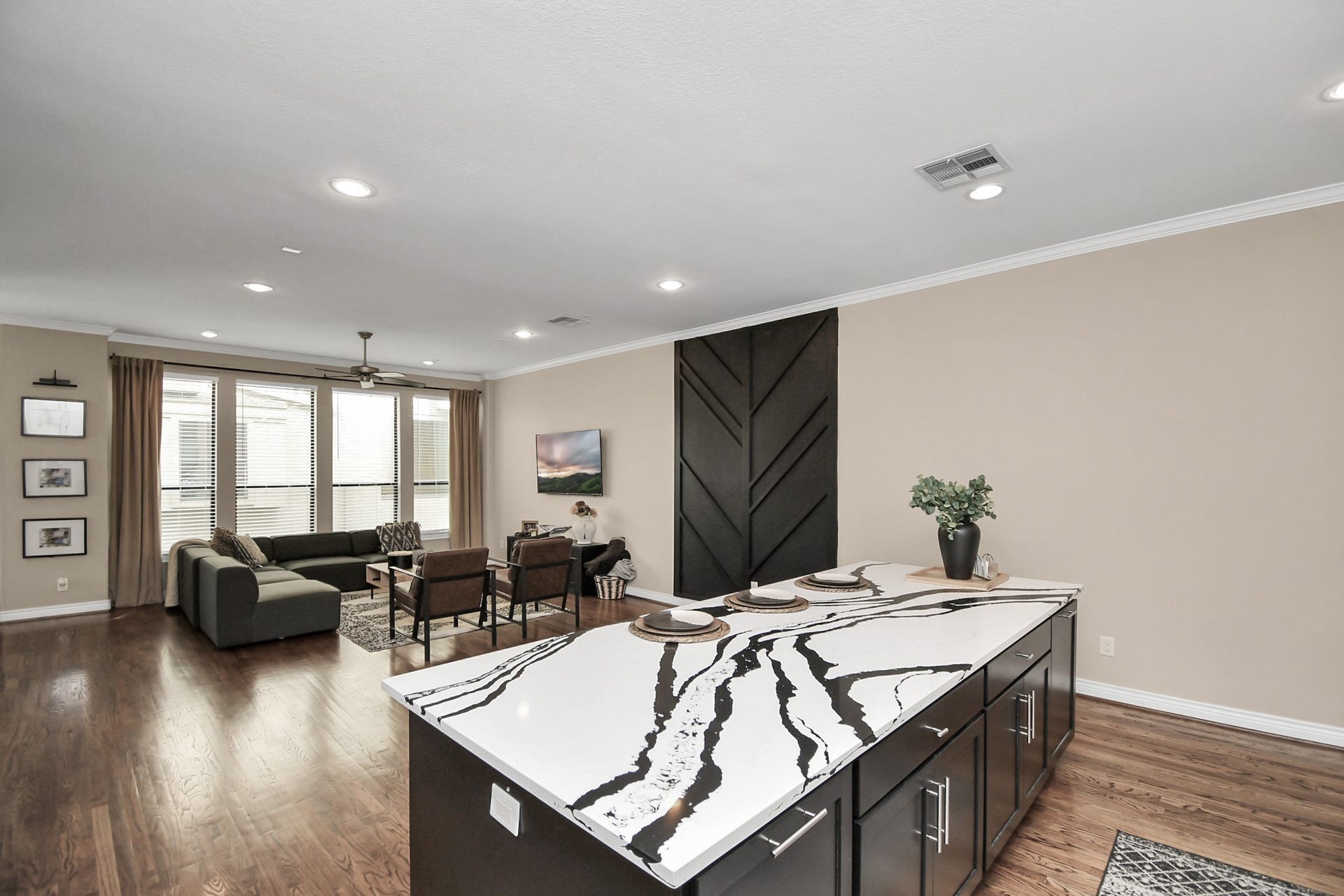 2nd Floor Living