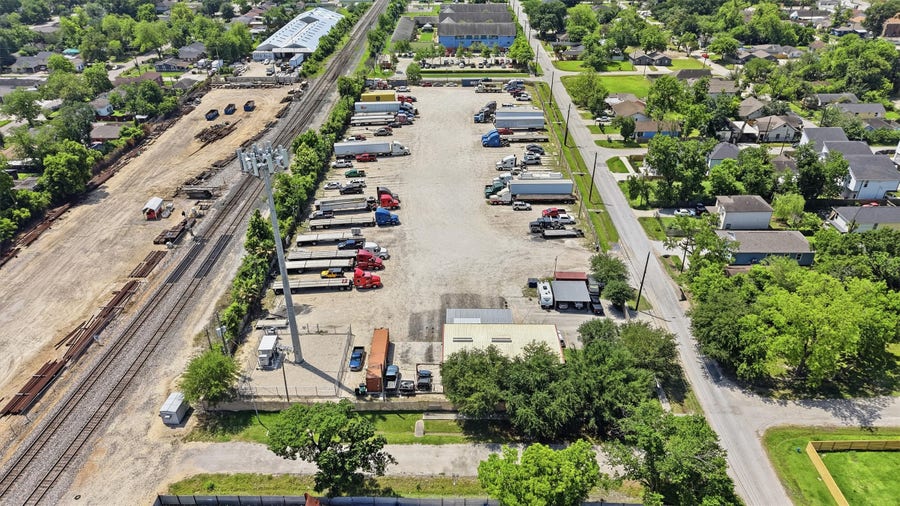 Property photo for 2510 Sakowitz Street, Houston, TX