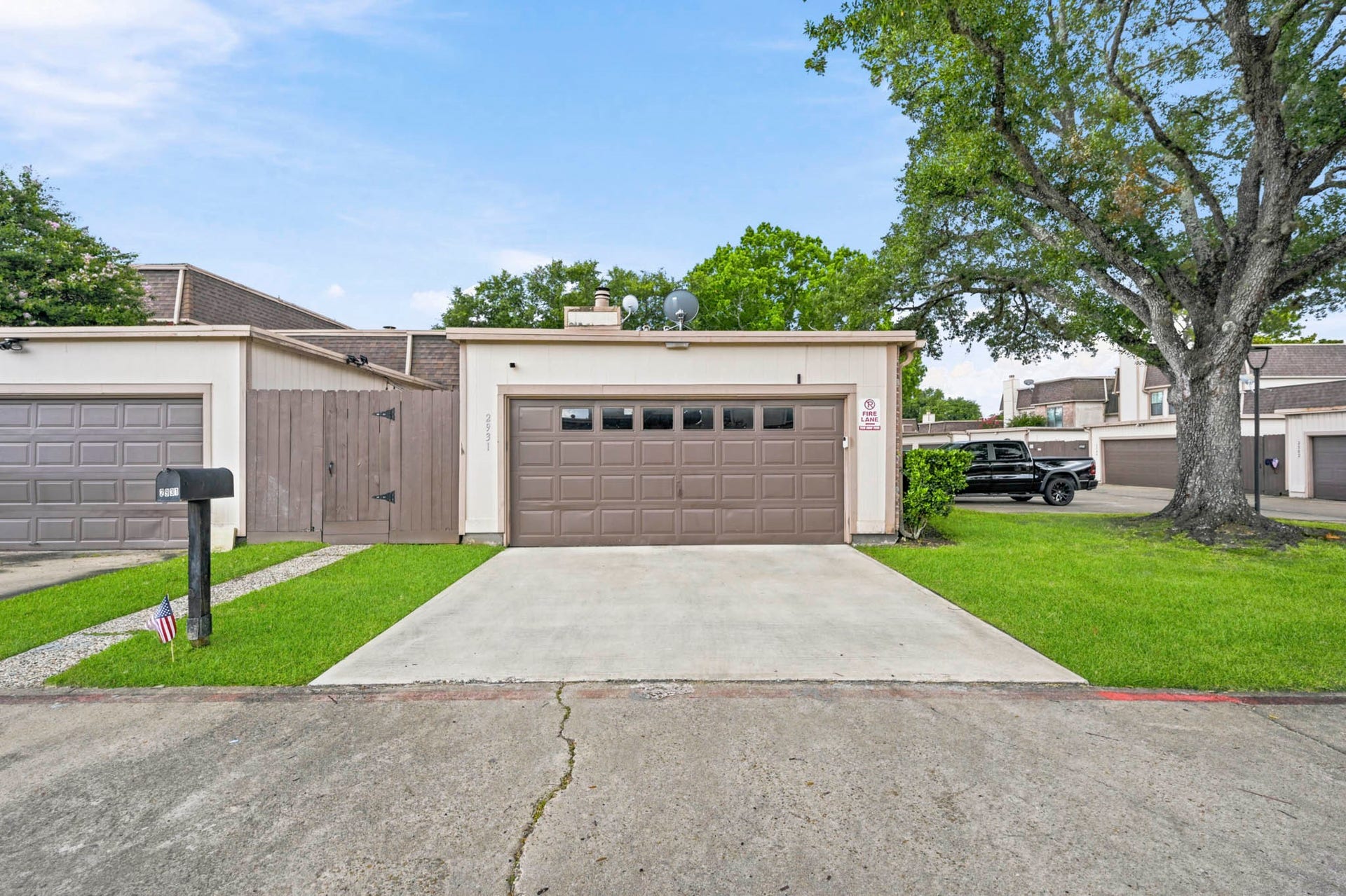 2931 Camelot Lane, Missouri City, TX 77459 2931 Camelot Lane, Missouri City, TX 77459