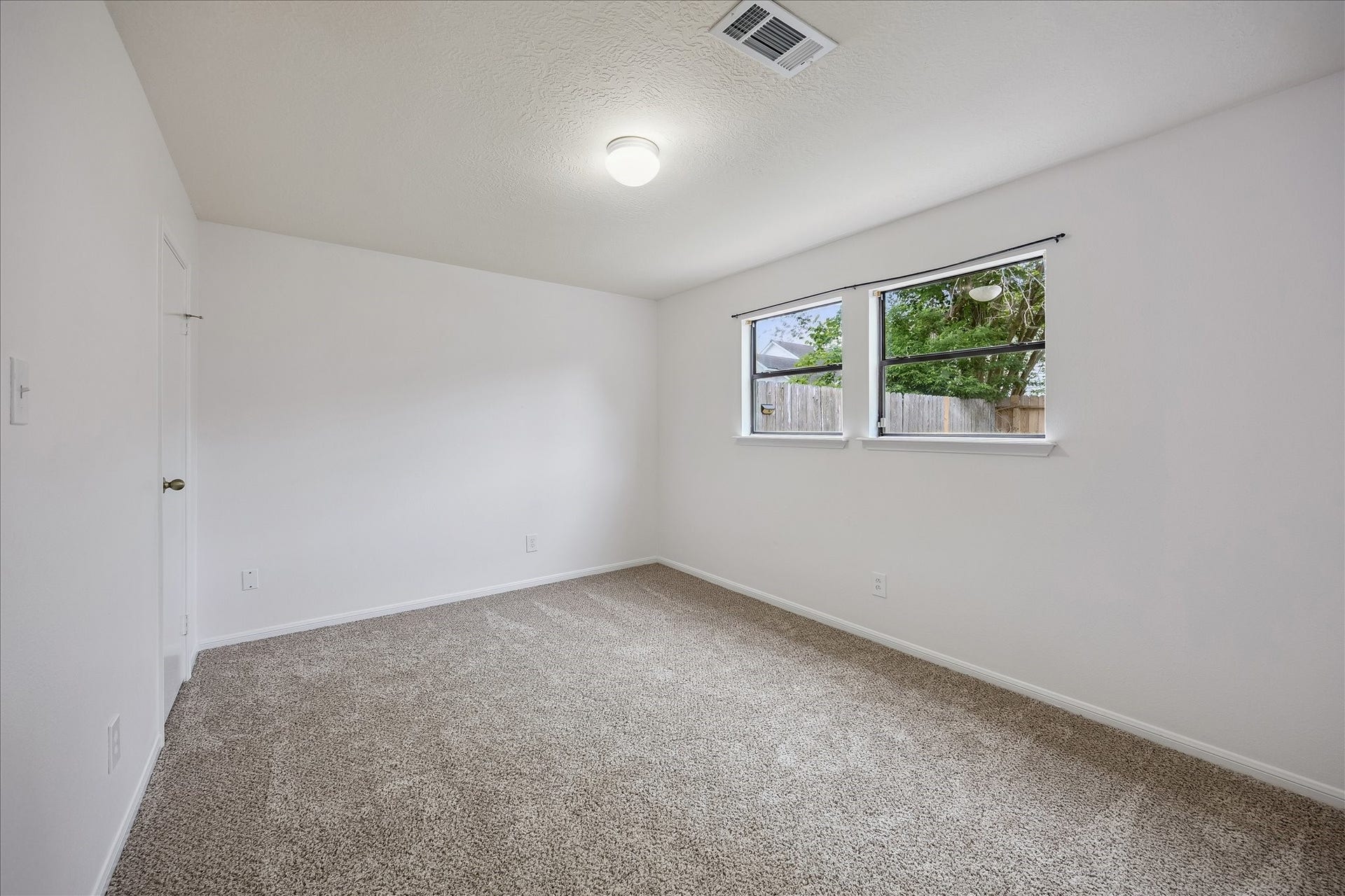 5813 Guadalupe Drive, Dickinson, TX 77539 5813 Guadalupe Drive, Dickinson, TX 77539