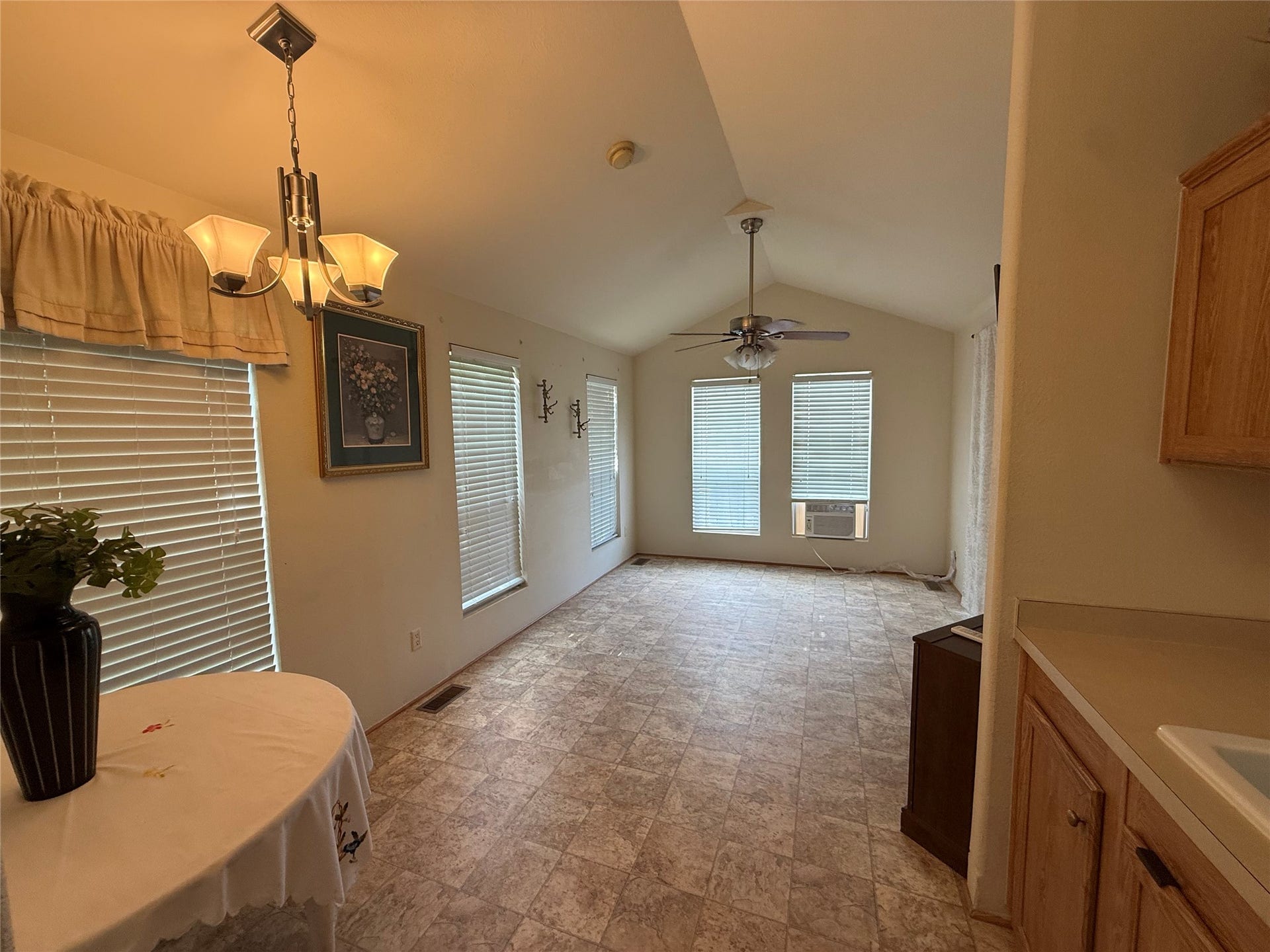 415 12th, San Leon, TX 77539 415 12th, San Leon, TX 77539