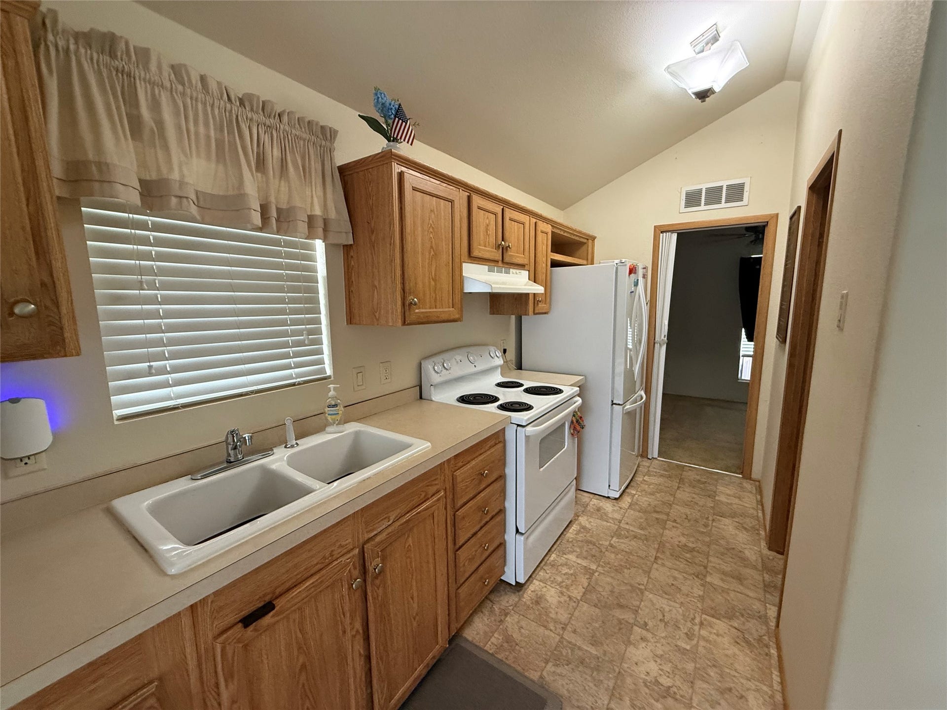 415 12th, San Leon, TX 77539 415 12th, San Leon, TX 77539