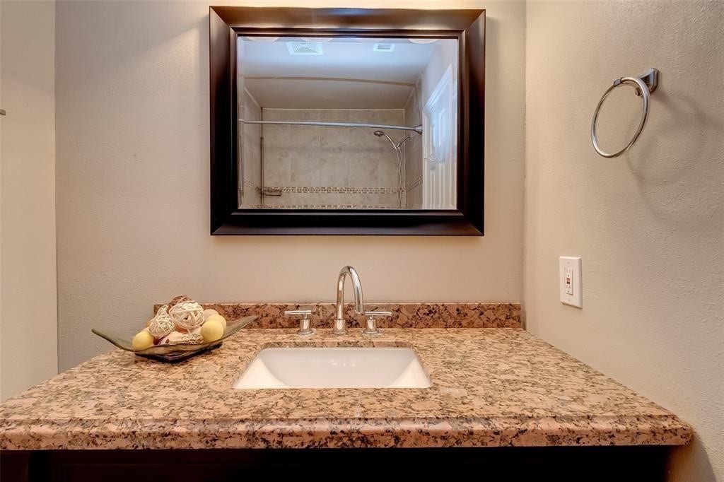 931 Grand Junction Drive, Katy, TX 77450