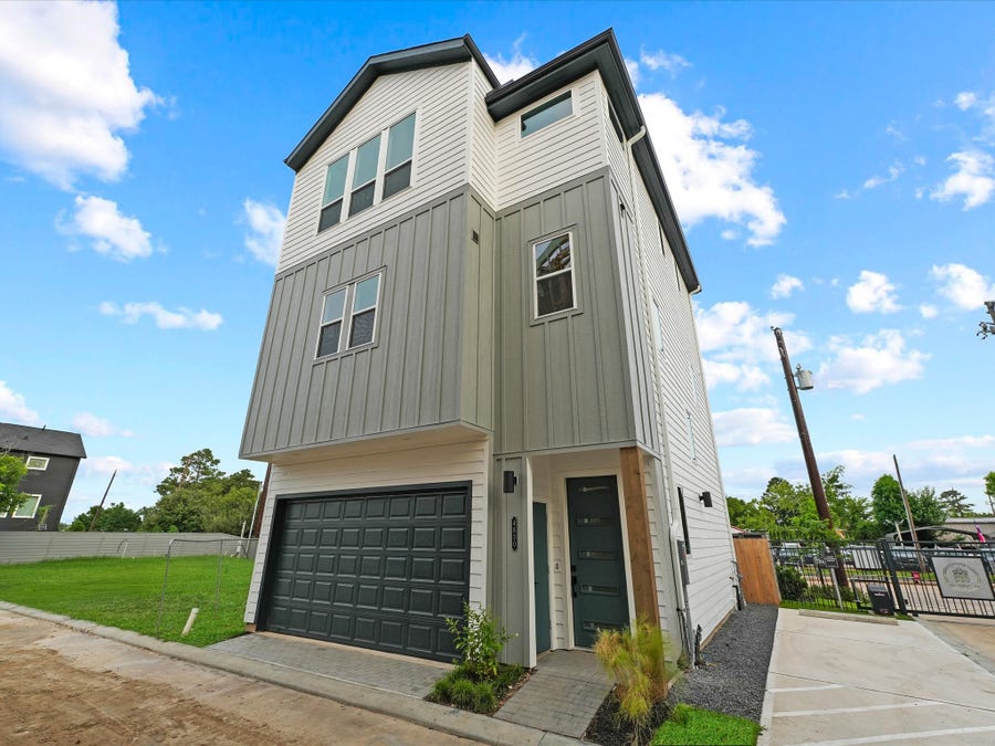 Property photo for 4834 Pinemont Drive, Houston, TX