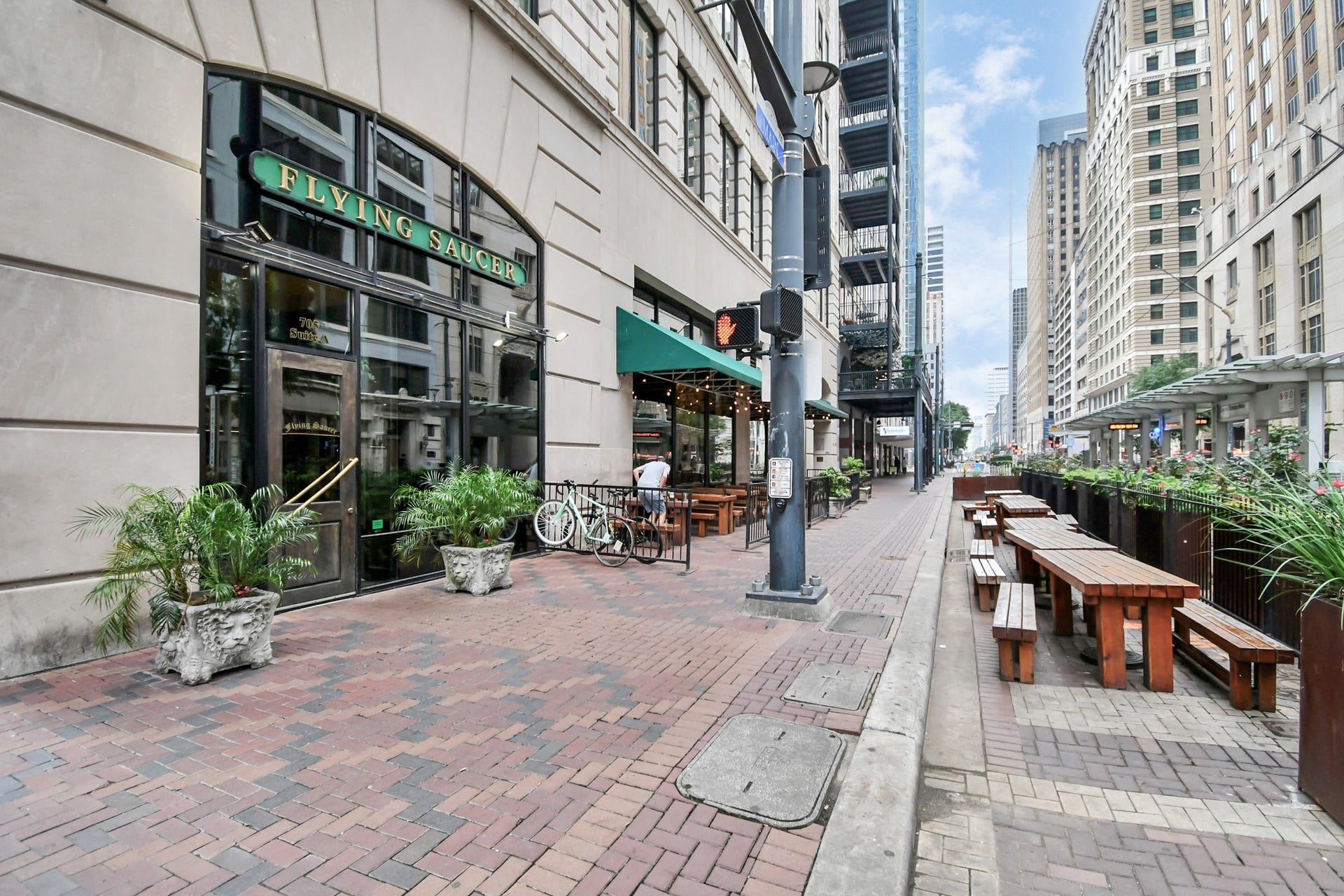 705 Main Street, #610, Houston, TX 77002 Restaurant right next door to building entrance.