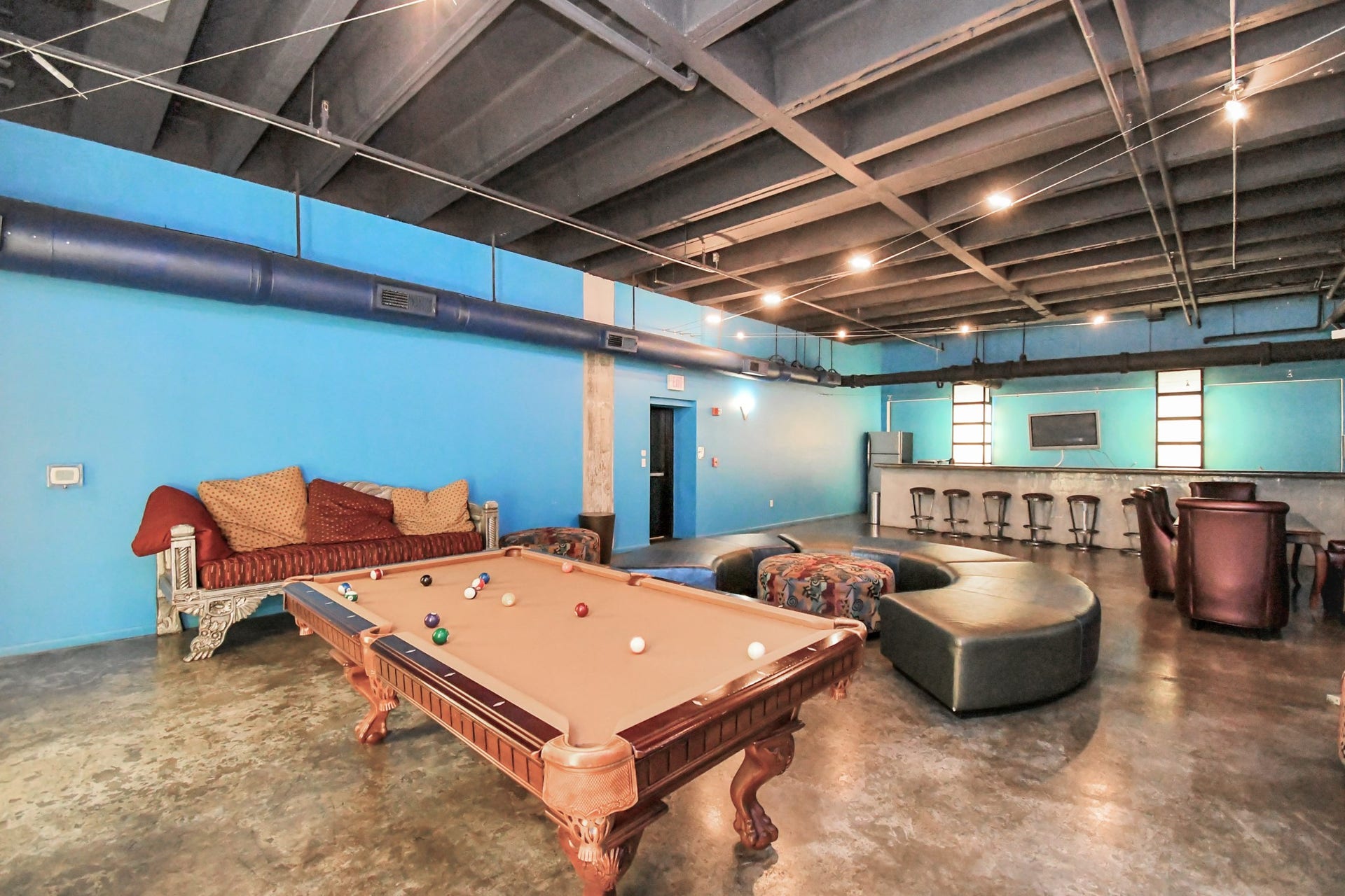 705 Main Street, #610, Houston, TX 77002 Building billiards room.