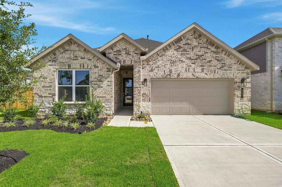 Property photo for 607 Paisley Harbor Court, Conroe, TX
