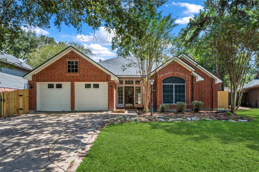 Property photo for 5426 Fern Park Drive, Kingwood, TX