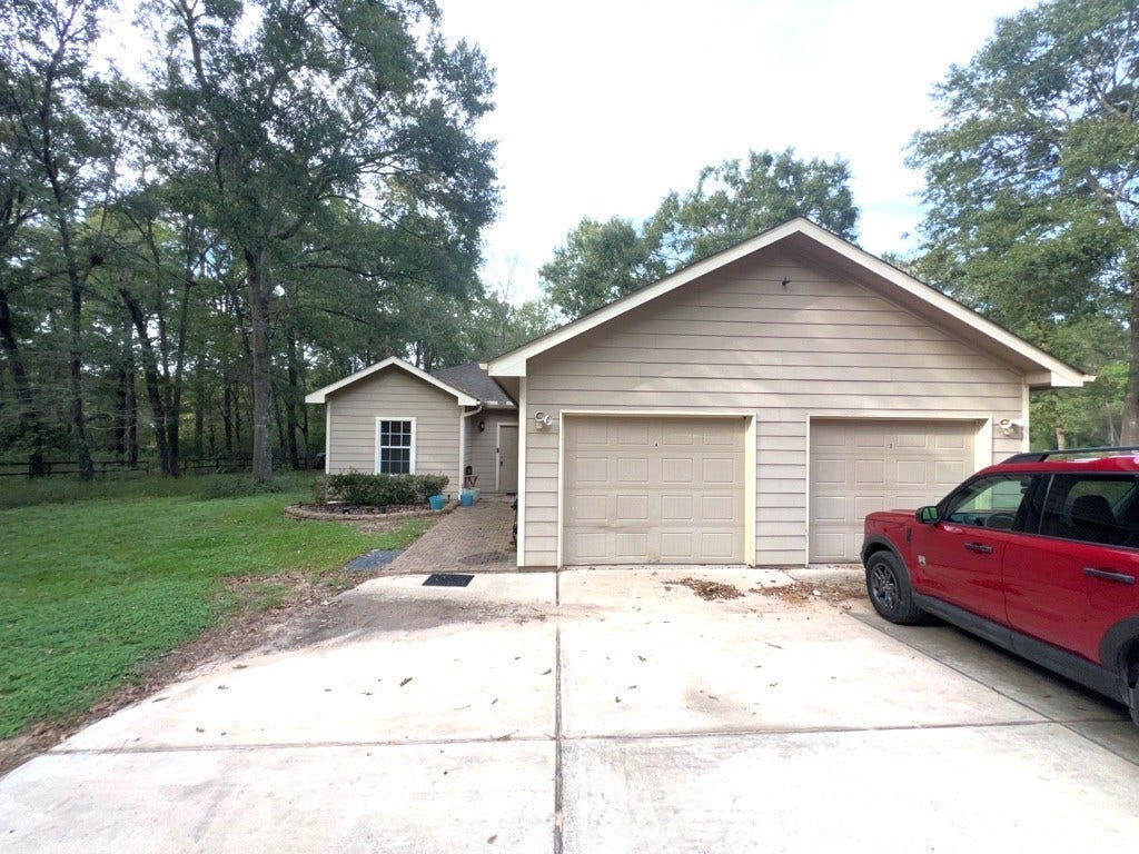 19666 Village Forest Drive, Montgomery, TX 77356 19666 Village Forest Drive, Montgomery, TX 77356