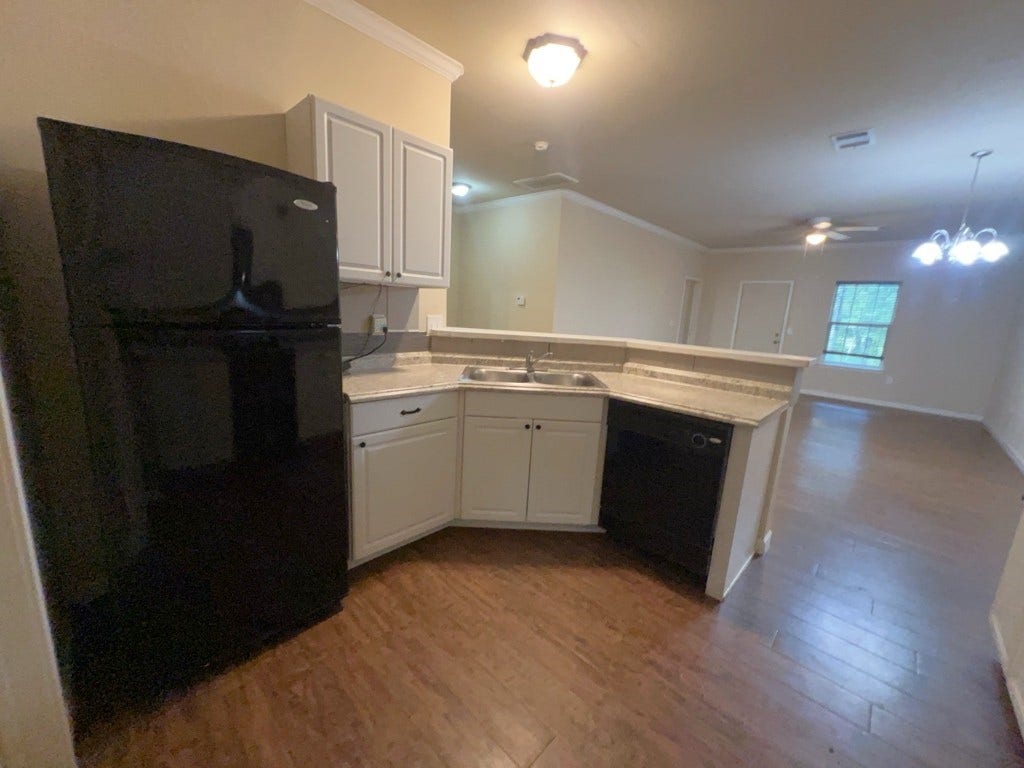 19666 Village Forest Drive, Montgomery, TX 77356 19666 Village Forest Drive, Montgomery, TX 77356