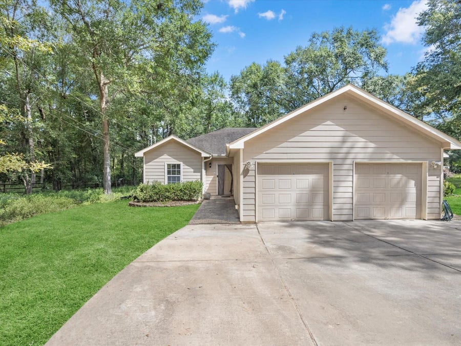 Property photo for 19666 Village Forest Drive, Montgomery, TX