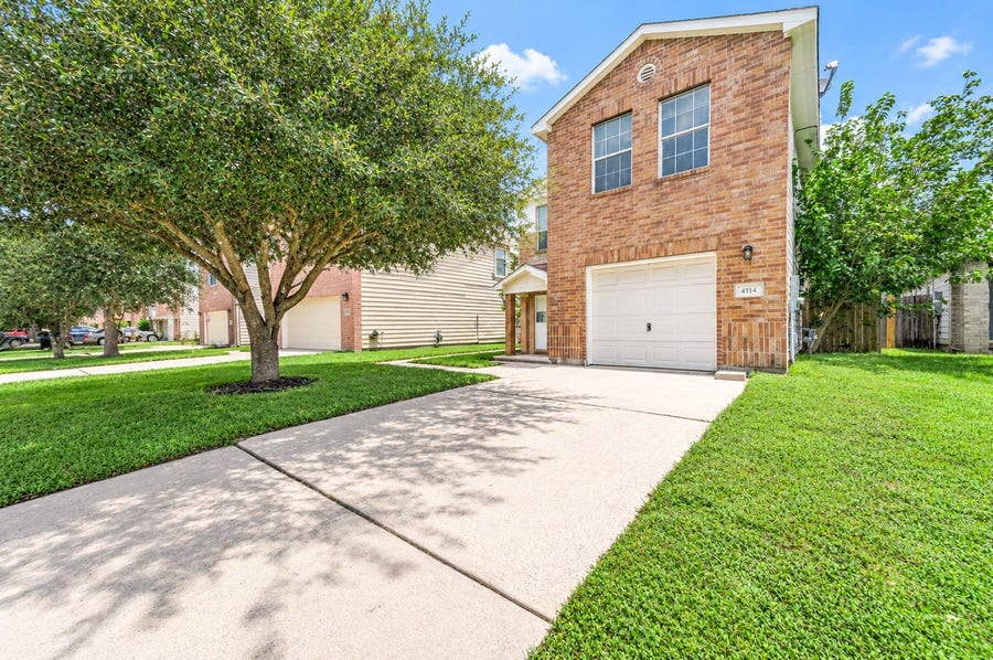 Property photo for 4114 Heritagestone Drive, Houston, TX