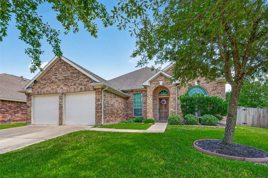 Property photo for 18102 Garnet Red Road, Cypress, TX