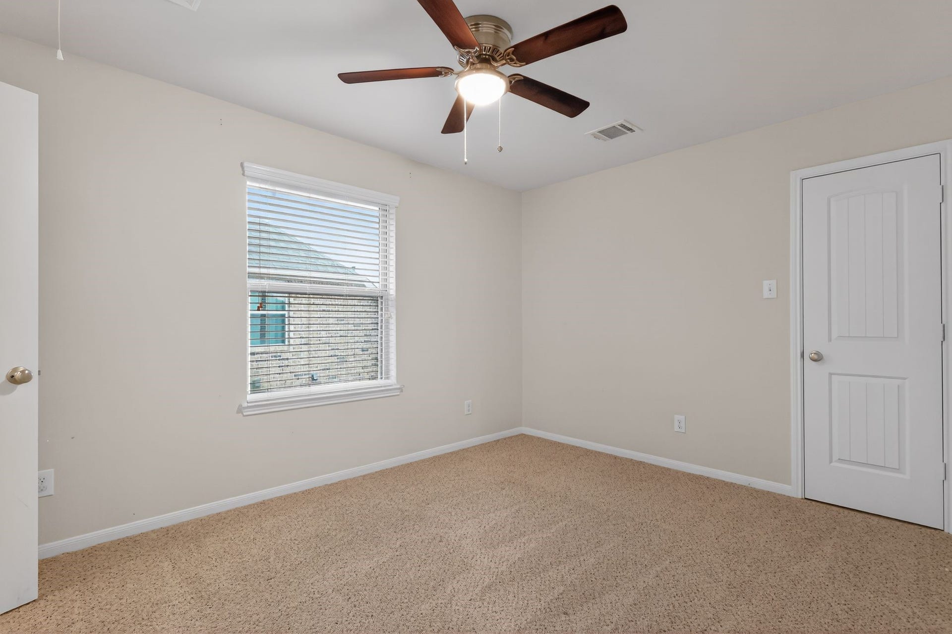 2608 Holbrook Springs Lane, League City, TX 77573 2608 Holbrook Springs Lane, League City, TX 77573