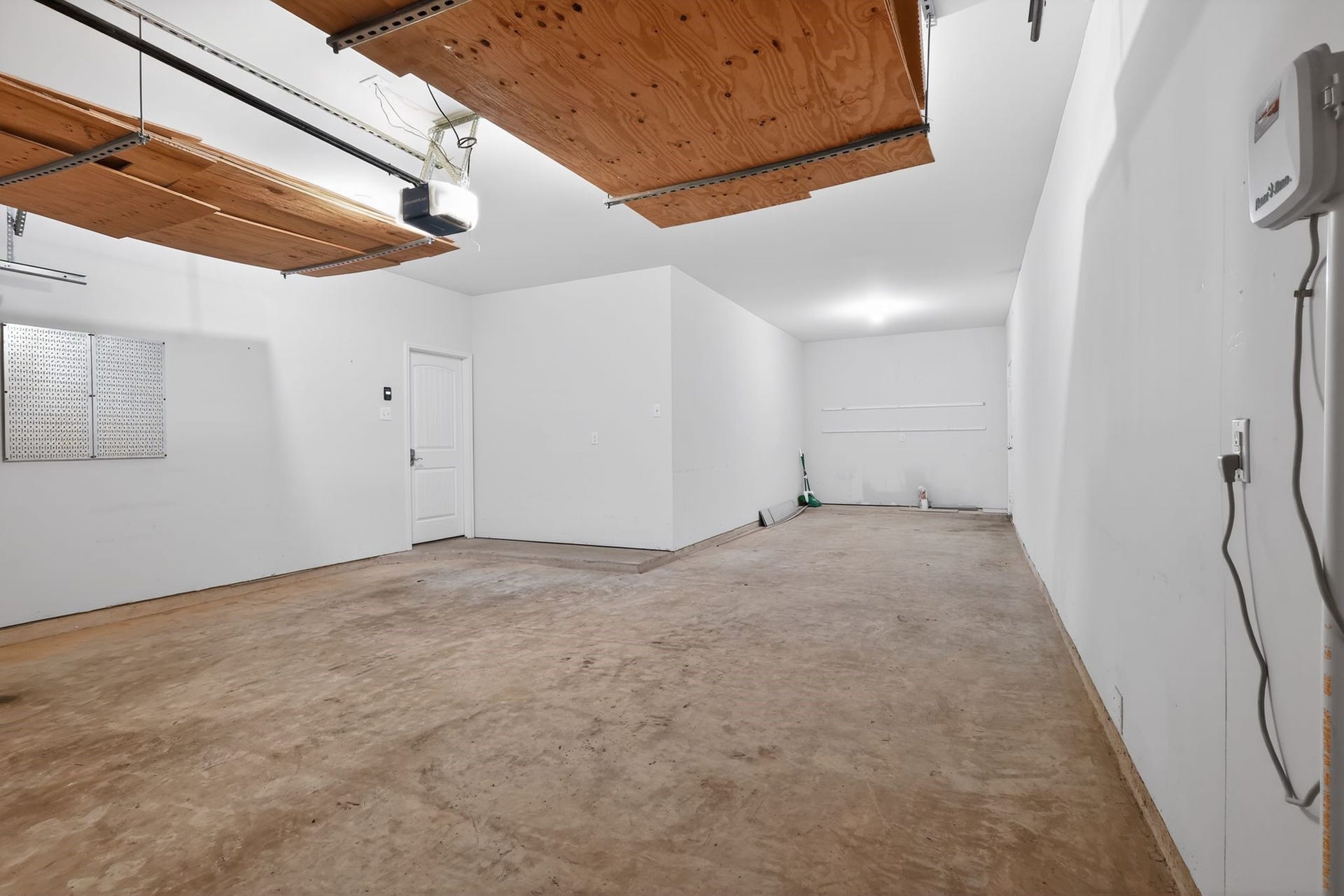 2608 Holbrook Springs Lane, League City, TX 77573 3 Car tandem garage
